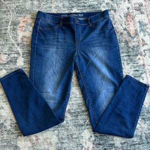 Vanilla Star Mid-Rise Skinny Jeans